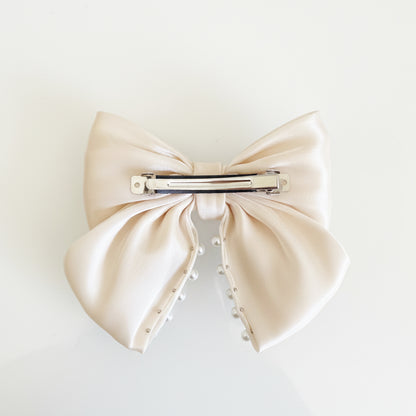 Stunning Pearly Bow Clips (Cream)