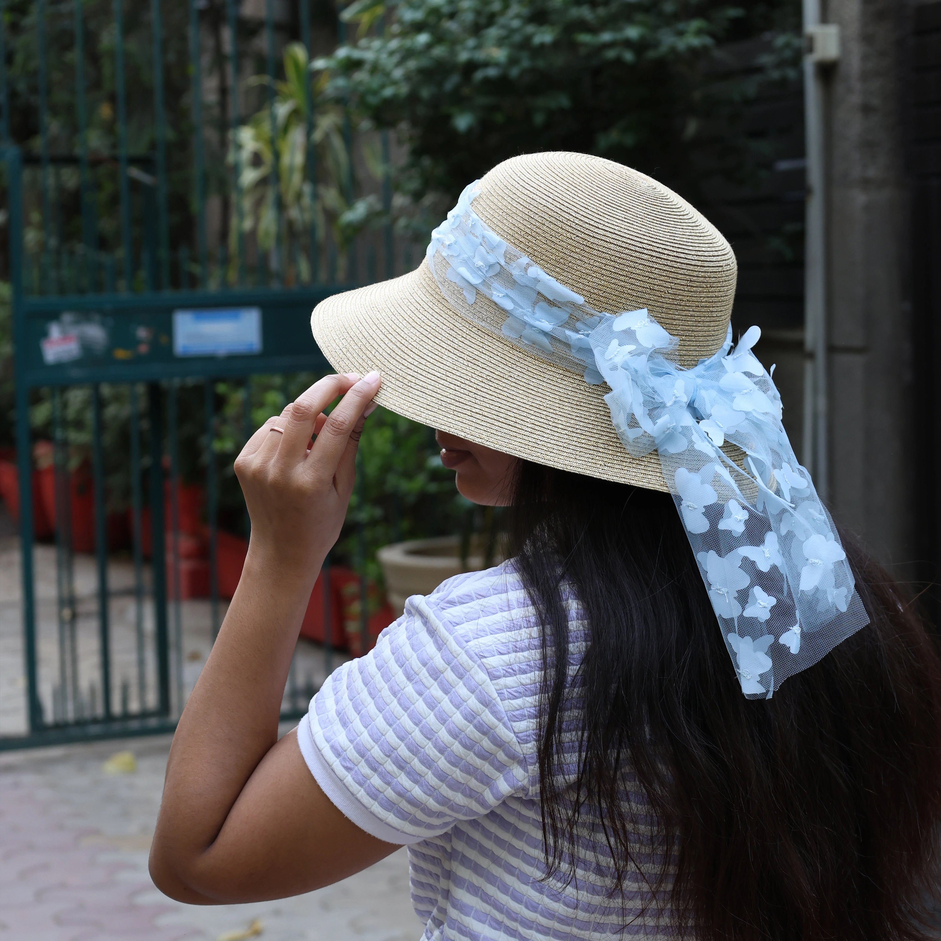 Beige Straw Round Top Hat with Net Blue Butterflies Ribbon