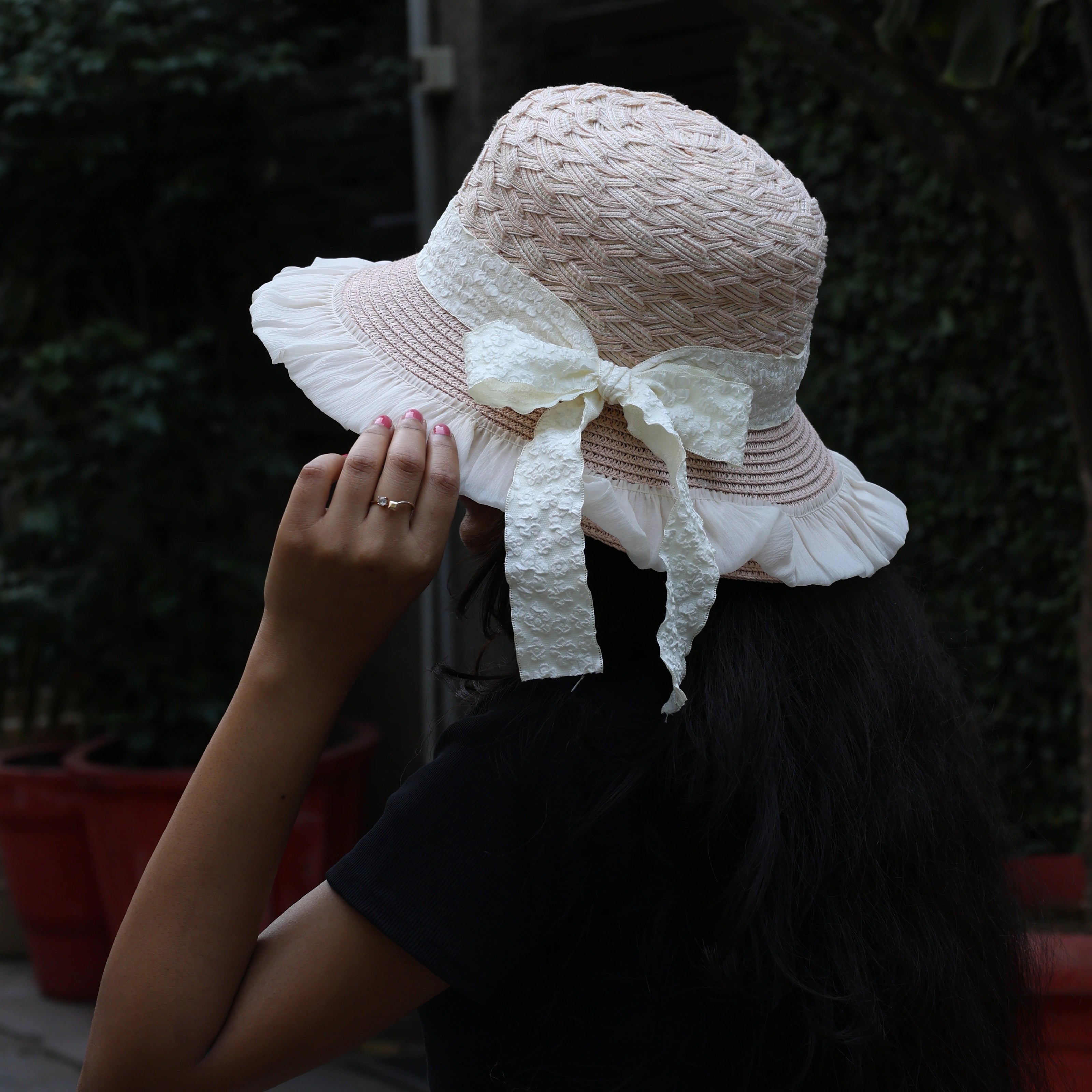 Straw Braided Round Hat with Frill and Ribbon (Peach)